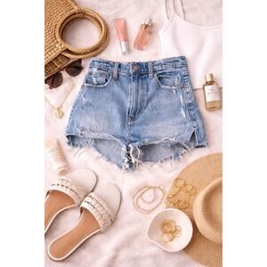 Abercrombie & Fitch Women's The Mom Short High Rise Distressed Blue Size 24/00